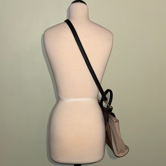 Stylish Multi-Tone Satchel Bag - Picture 8 of 10